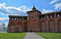 Daudzpusīgs tornis Kolomnas Kremlī
