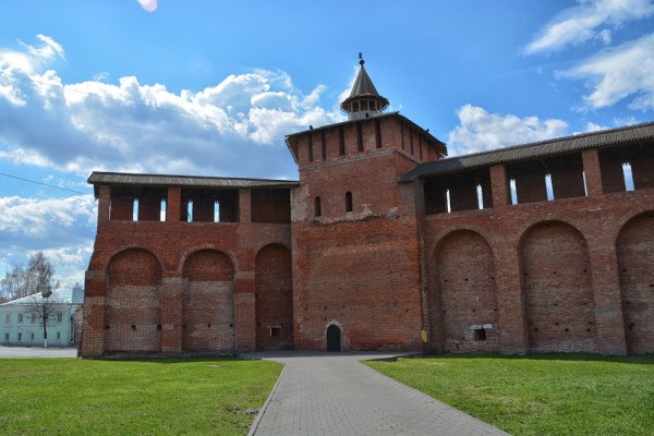 Daudzpusīgs tornis Kolomnas Kremlī