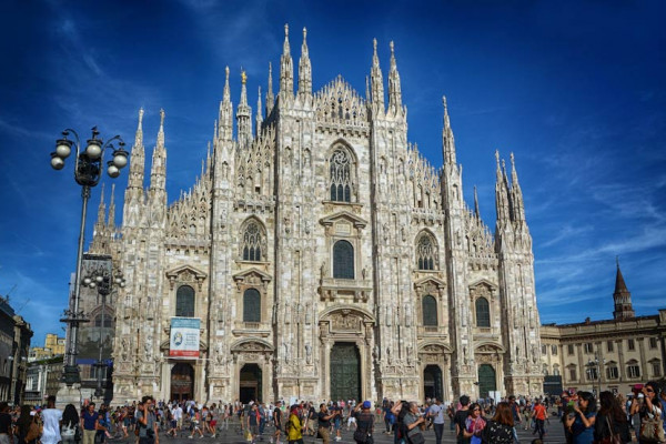 Itālija var aizvert robežas tūristiem līdz gada beigām